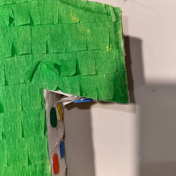 The Very Hungry Caterpillar number 1 piñata - Picture 9 of 11